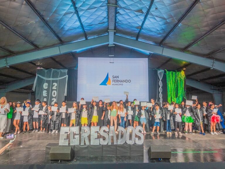 Cerraron el año con sus egresados los Centros Educativos Municipales de San Fernando