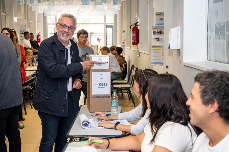 Julio Zamora votó en las elecciones generales 2023 en la localidad de Benavídez