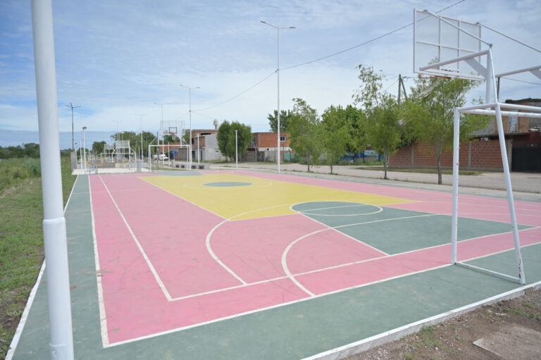 Maquinista Savio cuenta con un nuevo espacio para el deporte y la recreación