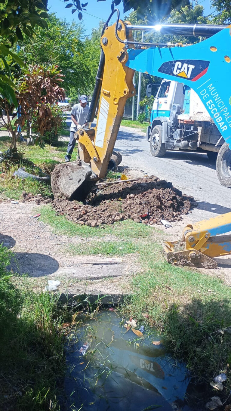 Espacio Público: se intensifican las obras de bacheo, zanjeos y limpieza en distintas localidades del distrito