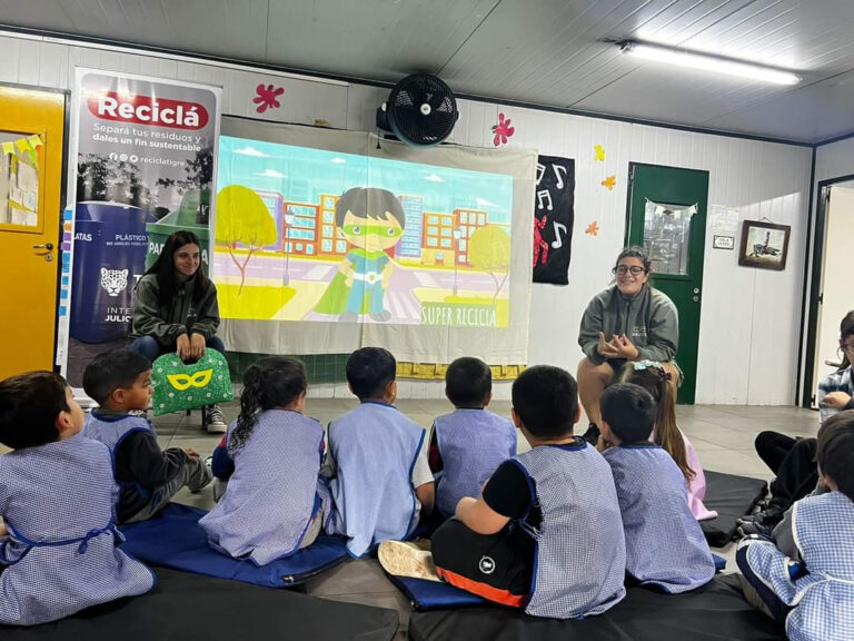 Reciclaje y cuidado ambiental: el Municipio de Tigre recorre escuelas para capacitar a alumnos y alumnas