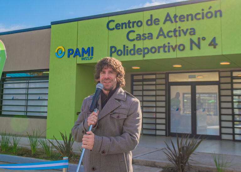 Juan Andreotti inauguró el Centro de Atención “Casa Activa” y las nuevas instalaciones del Polideportivo N°4