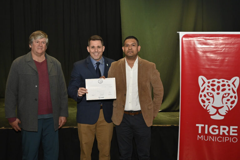 Se realizó la entrega de diplomas a profesionales de la salud que finalizaron su formación en el sistema sanitario del Municipio de Tigre
