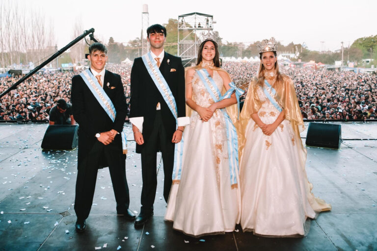 «Ser embajadores de la Fiesta Nacional de la Flor fue una experiencia fascinante y un orgullo”