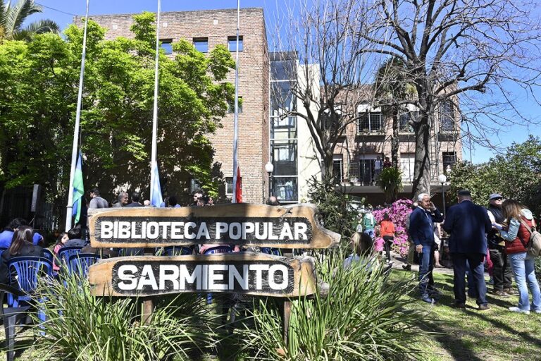 Julio Zamora acompañó la celebración del 108° aniversario de la Biblioteca Popular Sarmiento de Tigre