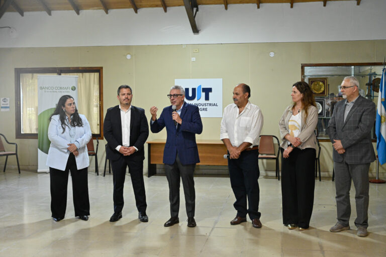 Julio Zamora participó del encuentro con empresarios de la UIT en el marco del Día de la Industria