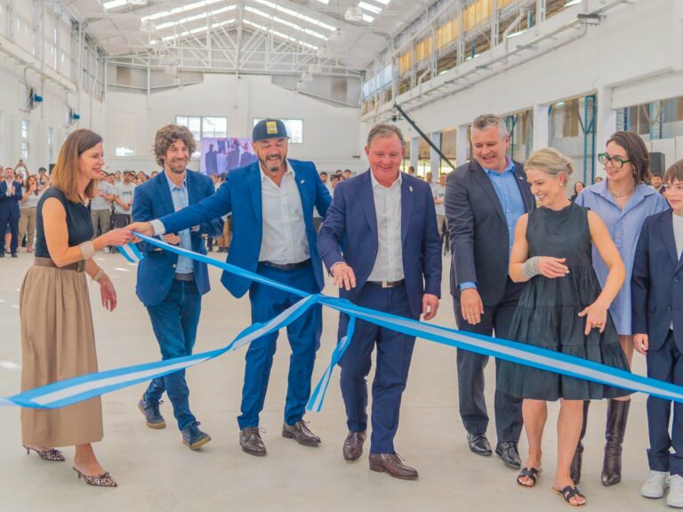 Juan Andreotti participó de la inauguración de una nueva planta industrial de IMS Company
