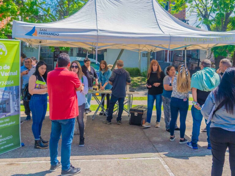 San Fernando contra el Dengue: casa por casa retiran objetos que acumulan agua