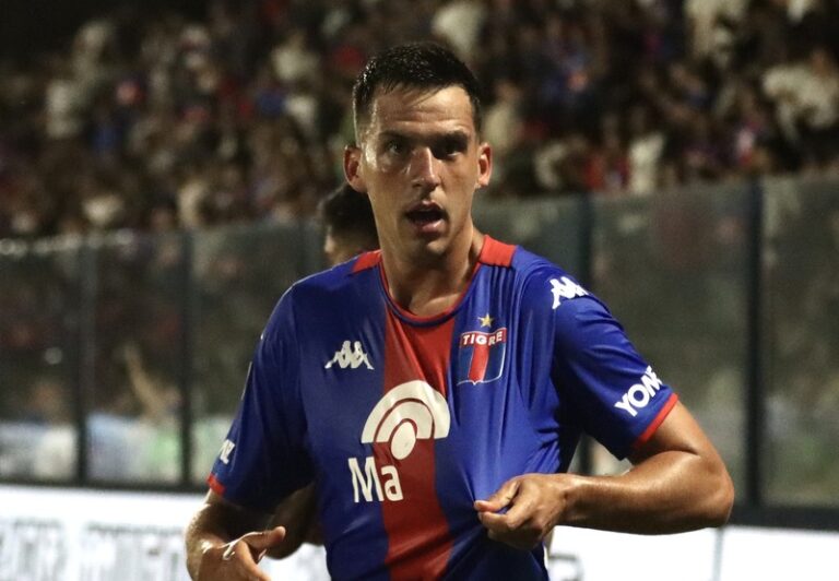 Con gran contundencia, Tigre goleó a Boca en Victoria