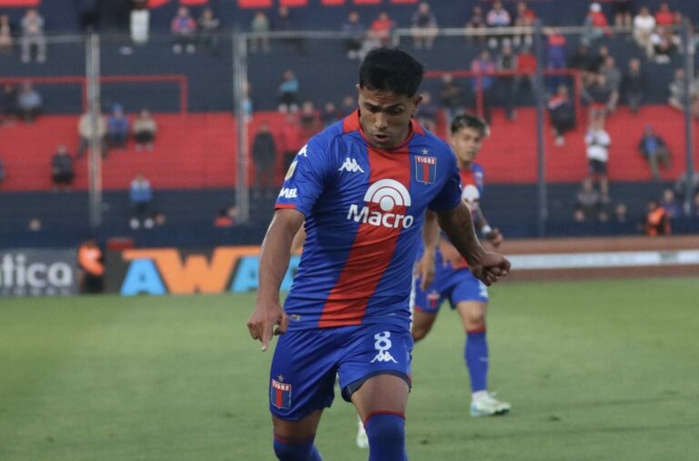 Dura derrota de Tigre ante Defensa y Justicia en Victoria