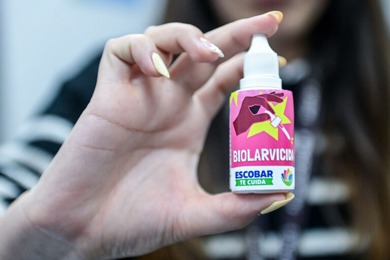 Dengue: ya se puede retirar en todas las UGC el biolarvicida que elimina las larvas del mosquito