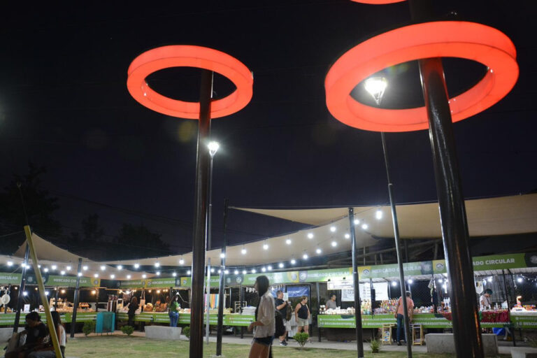 Ingeniero Maschwitz: la Municipalidad mejora los espacios públicos sobre las calles Mendoza y El Dorado