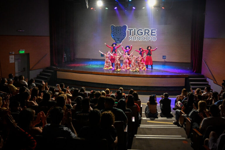 El Teatro Municipal Pepe Soriano renueva su cartelera con espectáculos para toda la comunidad