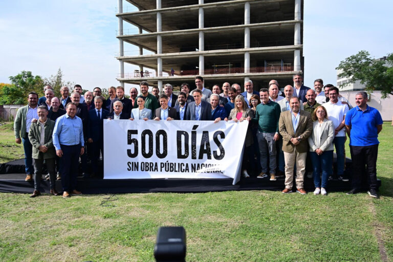 Escobar se sumó al reclamo por los 500 días sin obra pública del gobierno nacional