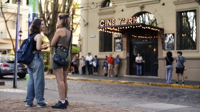 Vicente López comienza el año a puro cine con proyecciones de Hitchcock, Miyazaki, John Waters y películas argentinas