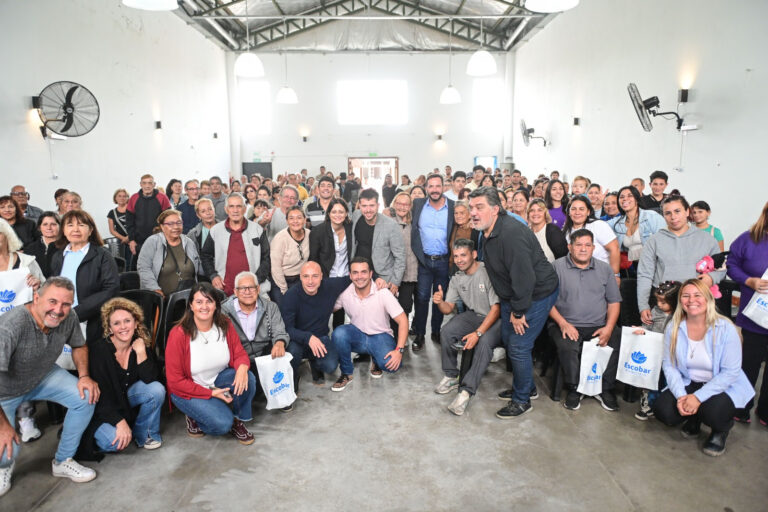 “Visión Clara”: 200 jubilados de Escobar recibieron anteojos gratuitos