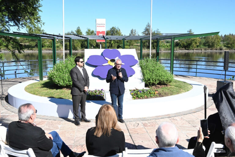 Con eje en la “Memoria, Verdad, Justicia y Reparación”, Julio Zamora participó del acto por el 110° aniversario del Genocidio Armenio