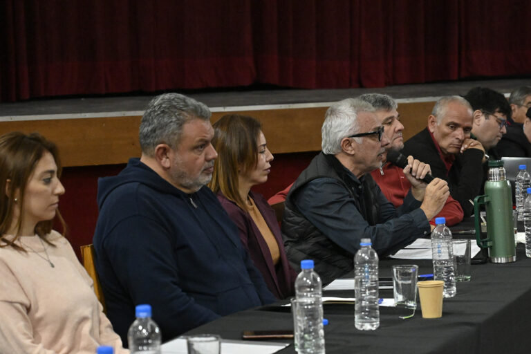 Julio Zamora convocó a líderes del peronismo en Tigre con el objetivo de forjar una opción frente a Milei.