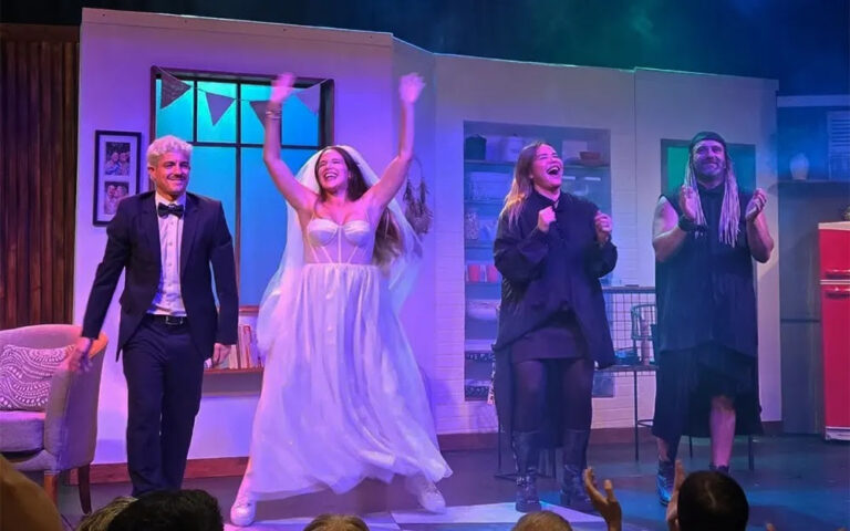 Finde en Escobar: “Héroe, Lírico y Pop” y “Suspendan la Boda” son los eventos destacados