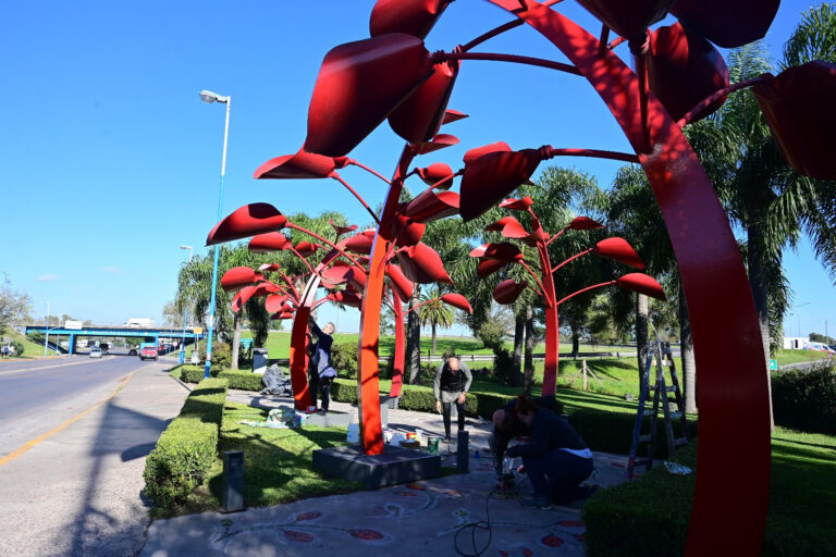 Espacio público: el Municipio renovó el Paseo Inomata e impulsa mejoras en siete puentes del distrito