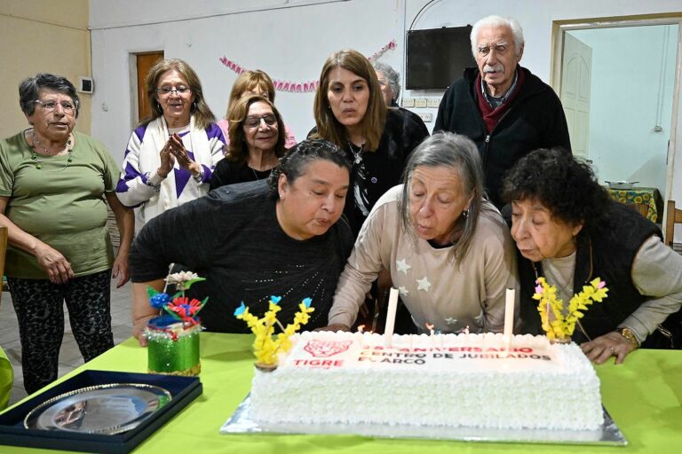 El Centro de Jubilados «El Arco» de Benavídez celebró su 35° aniversario dentro de la comunidad.