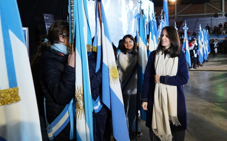 Más de 1500 chicos de Vicente López realizaron la promesa de lealtad a la bandera en Tecnópolis