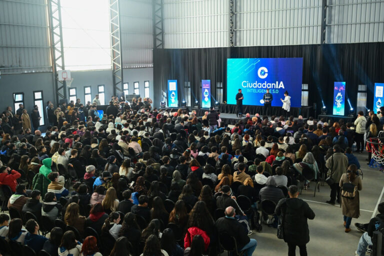 CiudadanIA Inteligente 5.0 ya es un éxito: más de 2.000 inscripciones en el programa de capacitación del Municipio