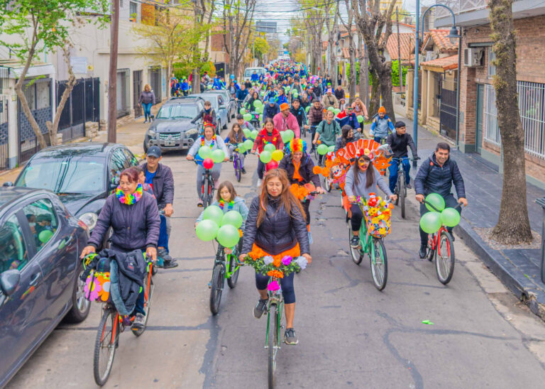 Una multitud de familias disfrutaron la Bicicleteada 2025 de San Fernando