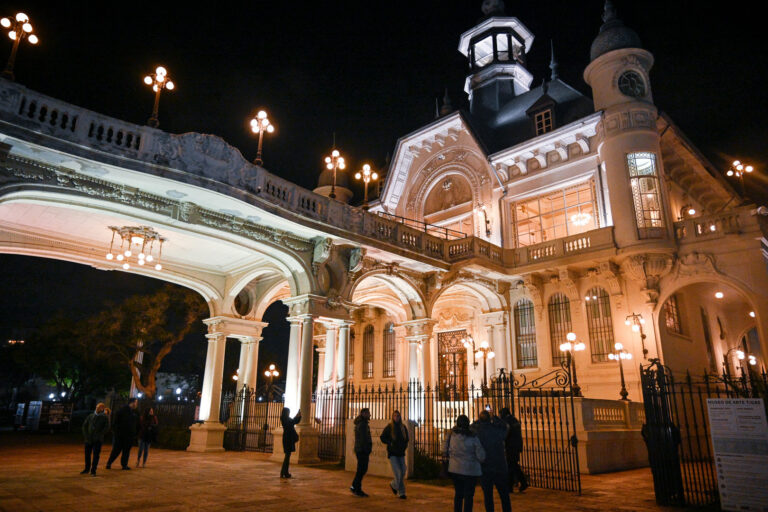 Tigre celebra la primavera con la llegada de las «Noches en el MAT»