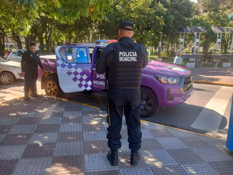 La policía municipal del Móvil Violeta evitó una tragedia en Belén de Escobar