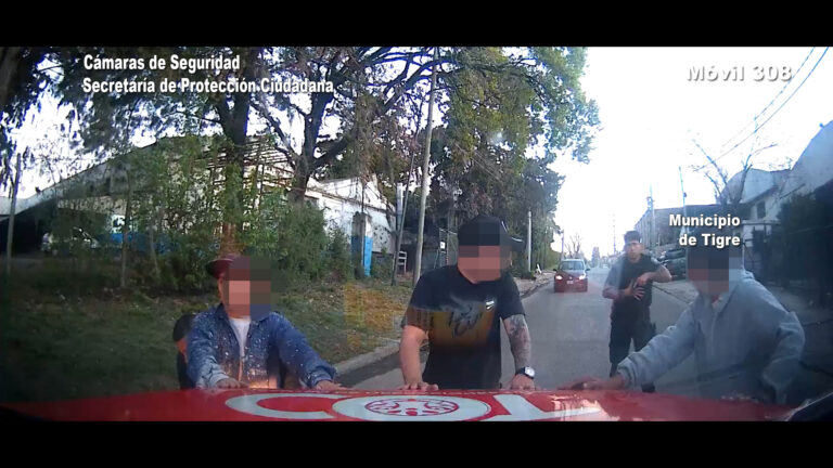 Tres individuos circulaban armados a bordo de un auto y fueron detenidos por el COT: tenían pedido de captura