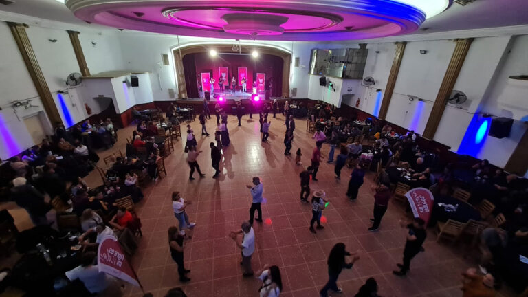 La comunidad de Tigre disfrutó de una nueva edición del ciclo municipal “La Nocturna Peña”