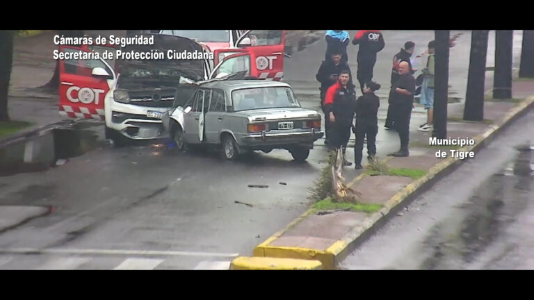 Manejaba alcoholizado y protagonizó un siniestro vial en Don Torcuato: chocó de frente contra un móvil del COT
