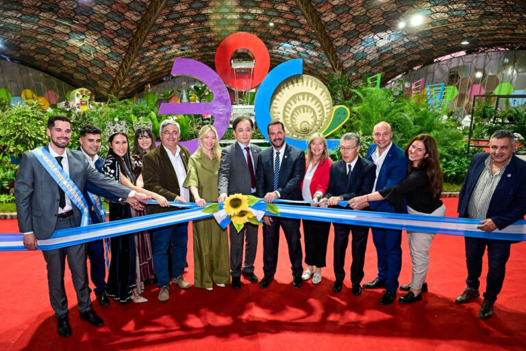 La 62ª Fiesta Nacional de la Flor abrió sus puertas: «Pese a la crisis, sostenemos con orgullo este evento que nos une y representa»