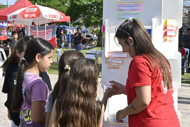 Con motivo de fortalecer la inclusión y el aprendizaje, el Municipio de Tigre realizó una nueva edición de Educación en las Plazas