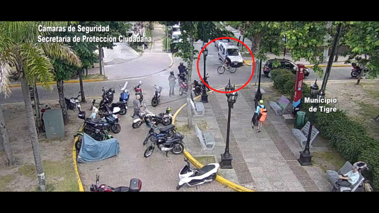 Robó una bicicleta y fue embestido por una motocicleta, cayó al suelo y huyó corriendo: fue detenido por el COT y la Policía