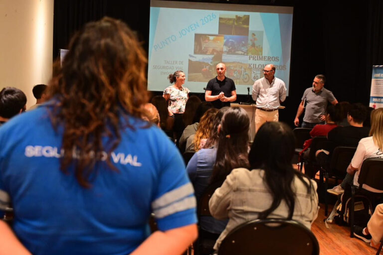 En Escobar aprendé en el verano: talleres gratuitos en cada Punto Joven