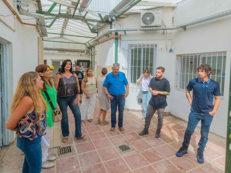 Juan Andreotti visitó la obra de renovación de la Escuela Especial N°503