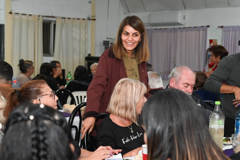 Junto al Municipio de Tigre, el Centro de Jubilados «Amor de Benavídez» celebró su 43° aniversario