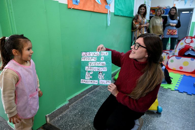 El Jardín de Infantes N°914 de Villa La Ñata recibió material lúdico de parte del Municipio de Tigre