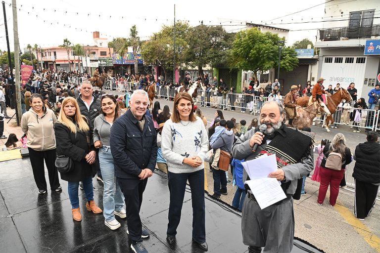 Julio Zamora en el Día de la Patria: «Hay que reflexionar sobre el camino que debe tomar Argentina, un camino de desarrollo, inclusión y solidaridad»