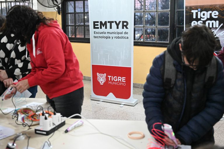 Con una propuesta para los jóvenes, el Municipio dio apertura a una nueva sede del Club de Robótica