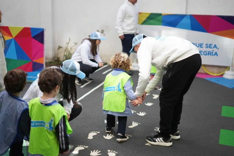 Se inauguró en el Jardín n°8 de Vicente López el primer patio adaptado Joy of moving